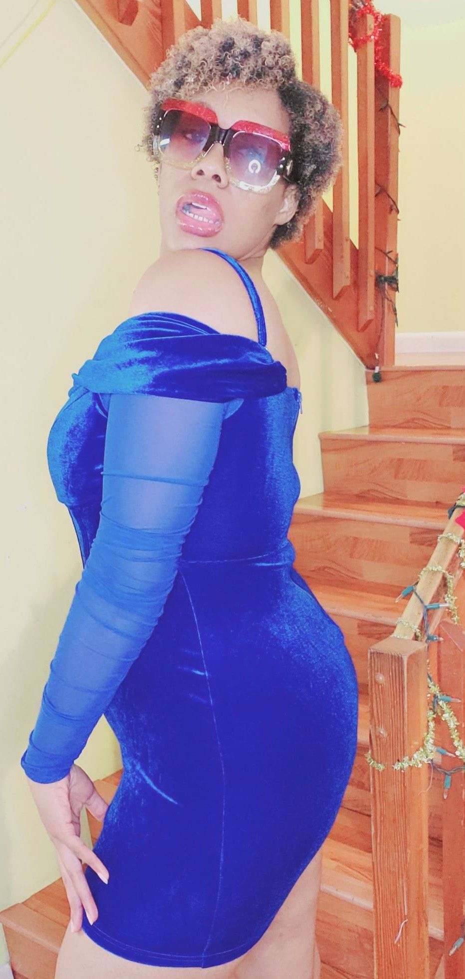Goodtime USA Size 12 Long Sleeve Velvet Blue Cocktail Dress on Queenly