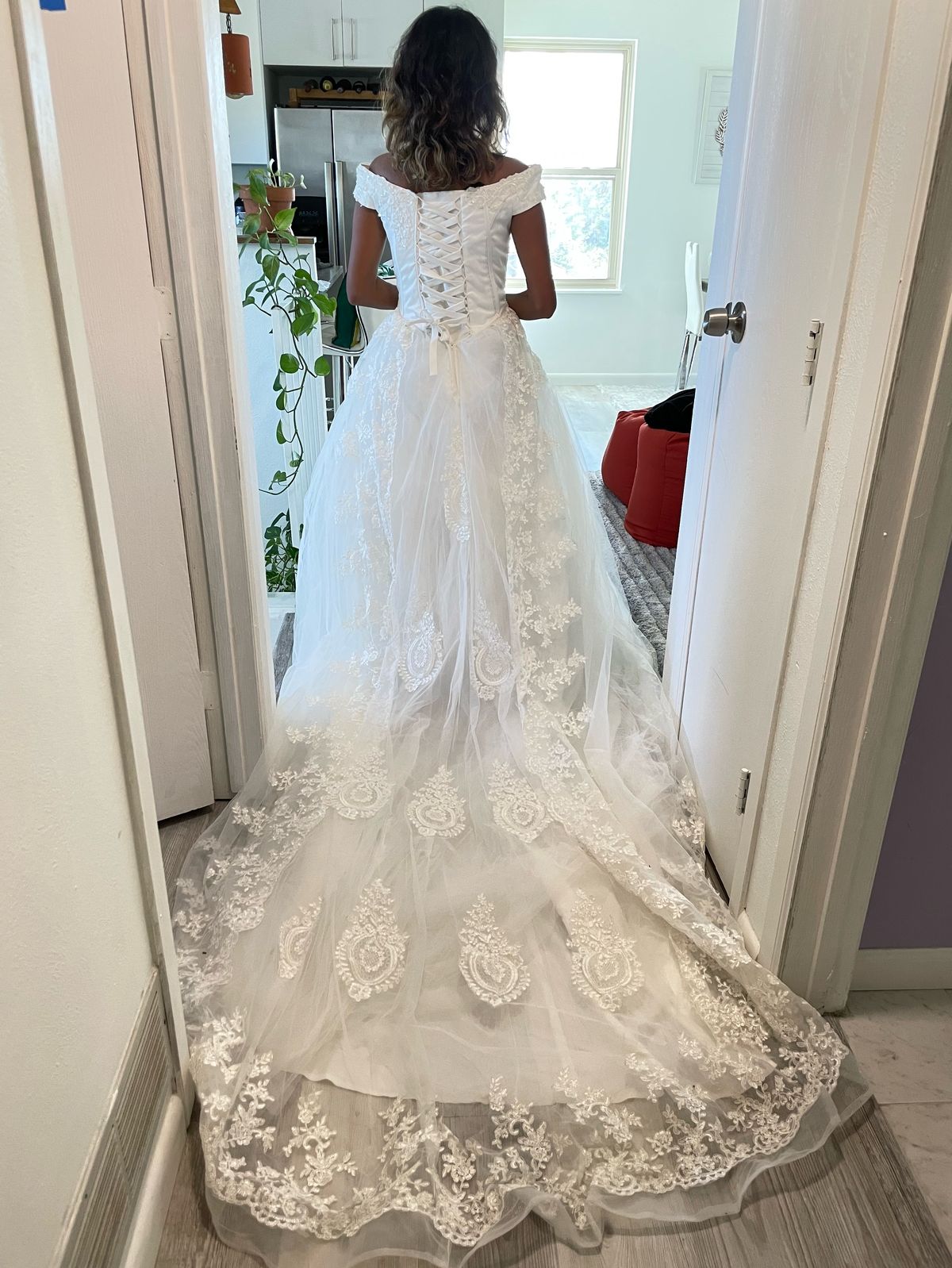 Size 4 Wedding Lace White Dress With Train on Queenly