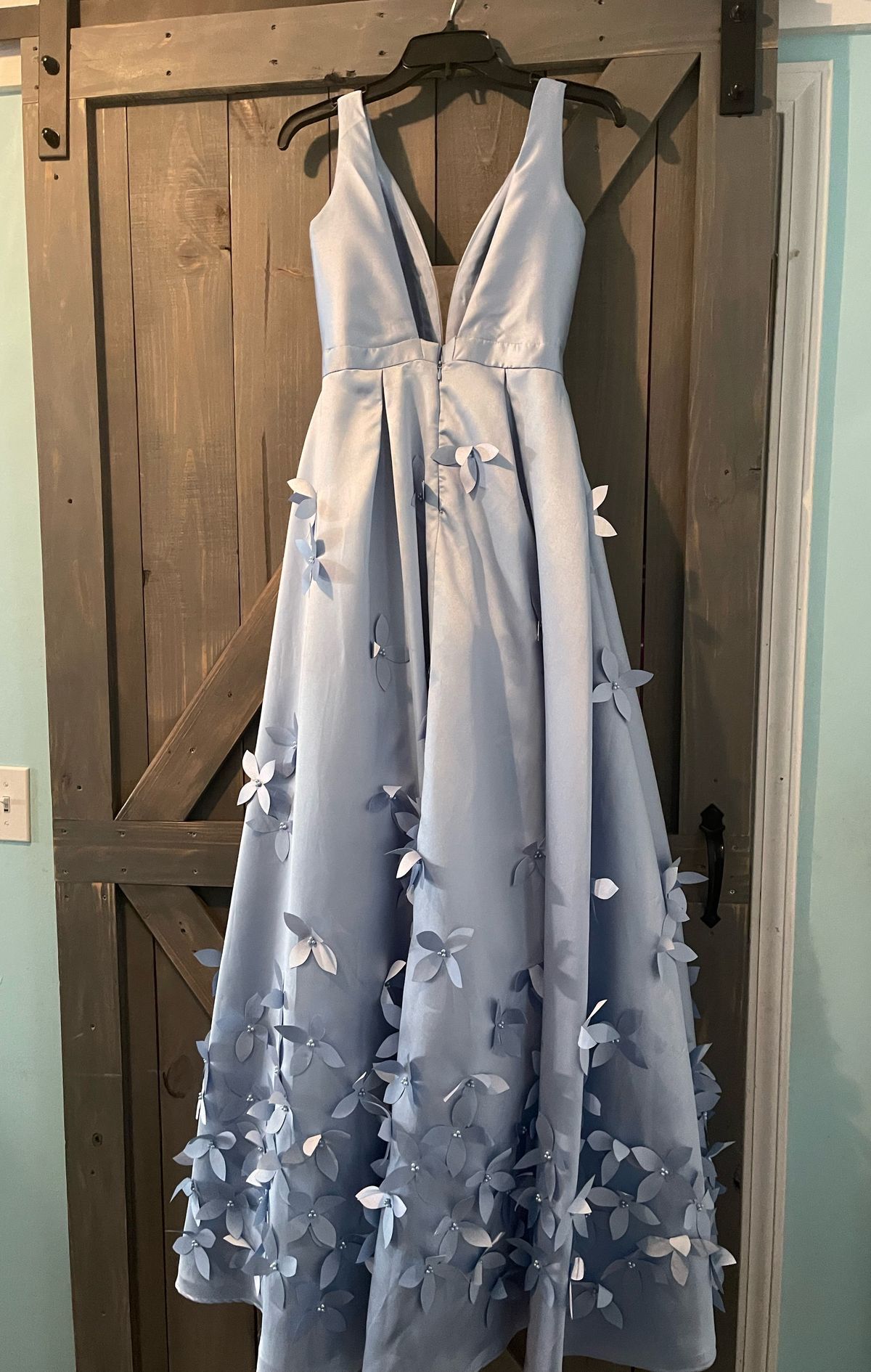 Size 4 Prom Light Blue Ball Gown on Queenly