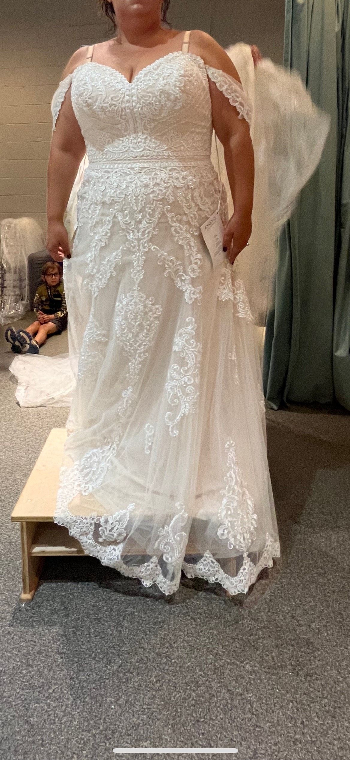 Essence Australia Plus 24 Wedding White A-line Dress on Queenly