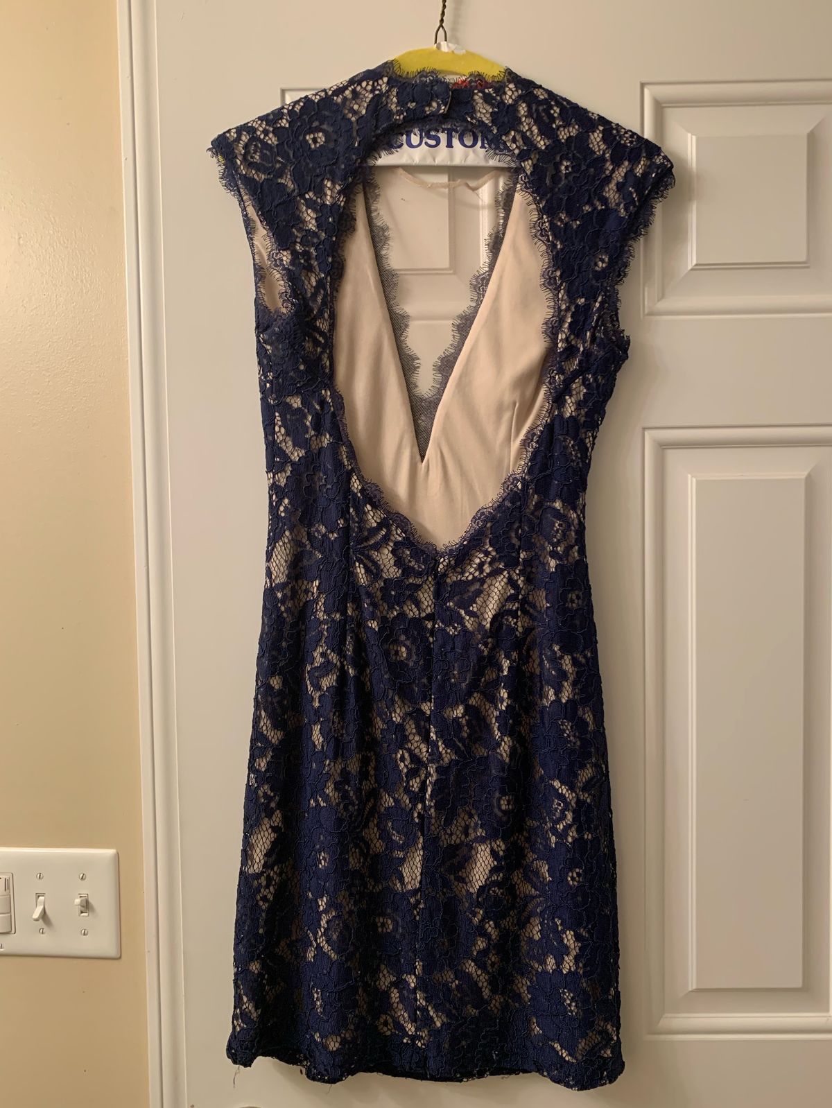 Size 4 Navy Blue Cocktail Dress on Queenly