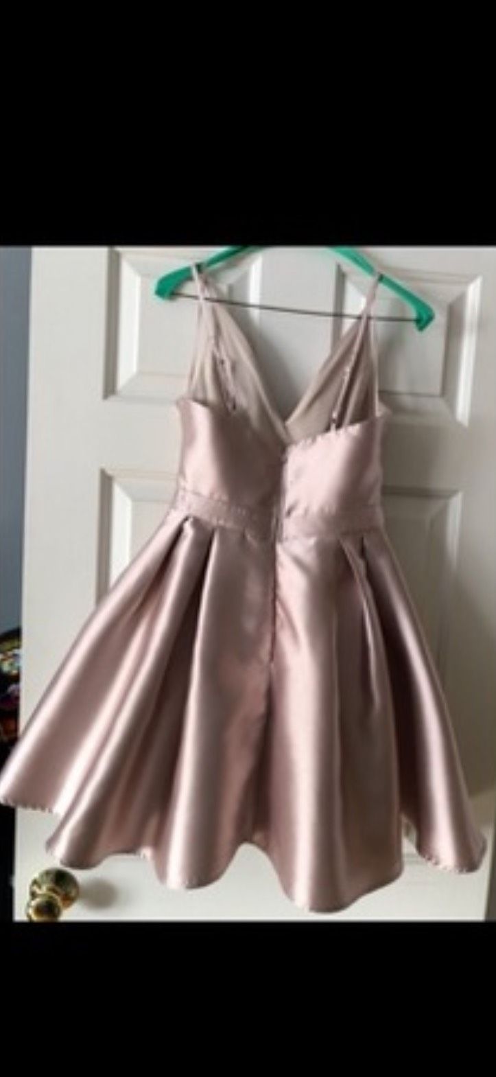 Size 2 Rose Gold Cocktail Dress on Queenly