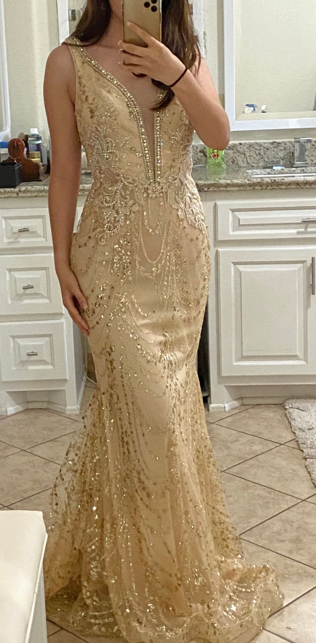 Size 0 Prom Lace Gold Floor Length Maxi on Queenly