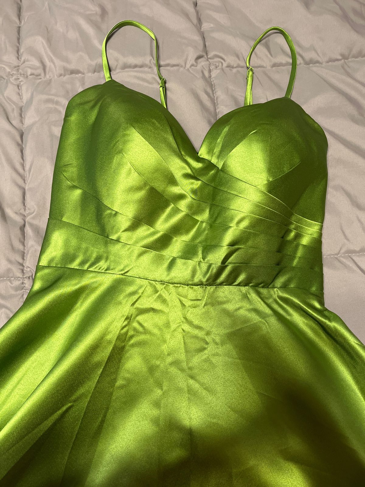 Plus Size 20 Satin Green A-line Dress on Queenly
