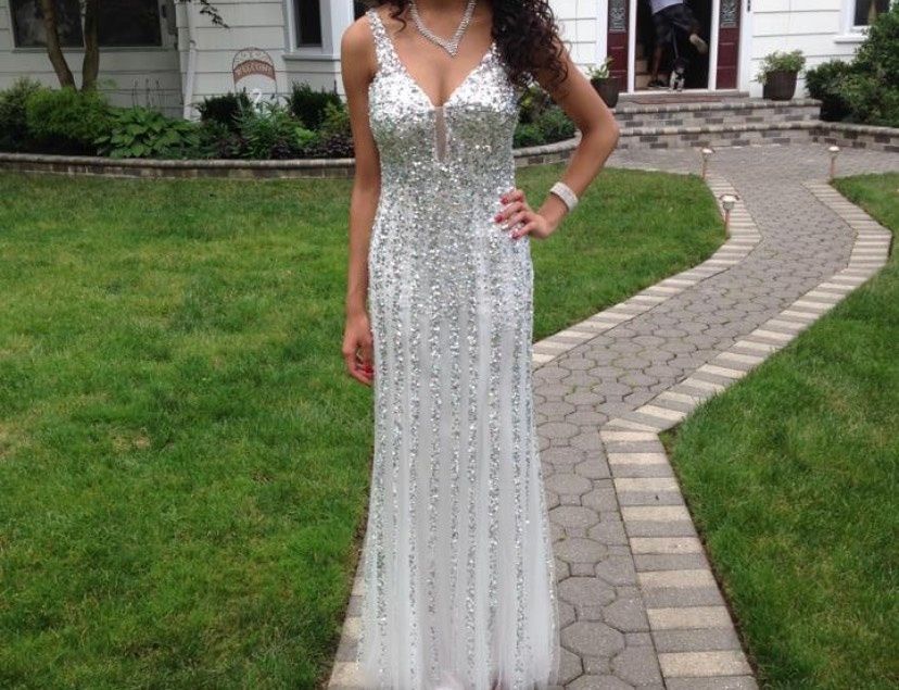 Dave and Johnny Size 0 Prom Silver Floor Length Maxi on Queenly