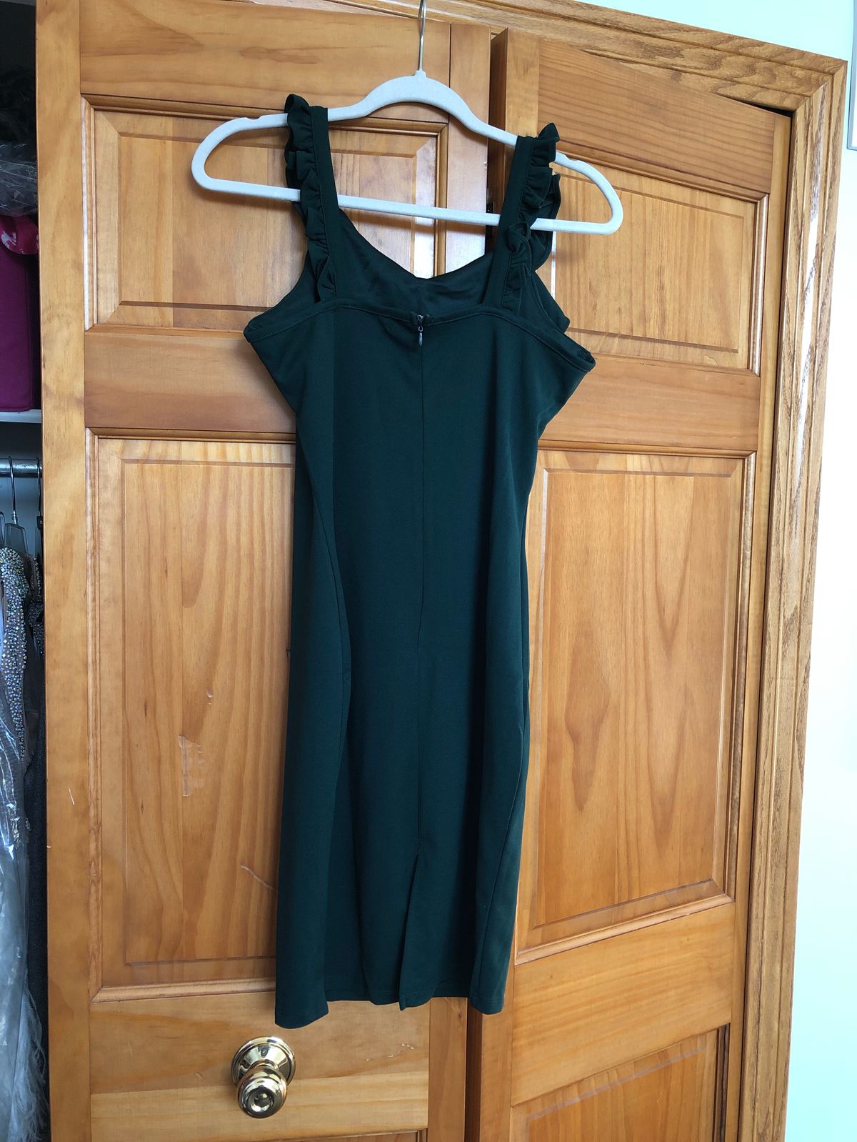 Size 6 Nightclub Green Cocktail Dress on Queenly