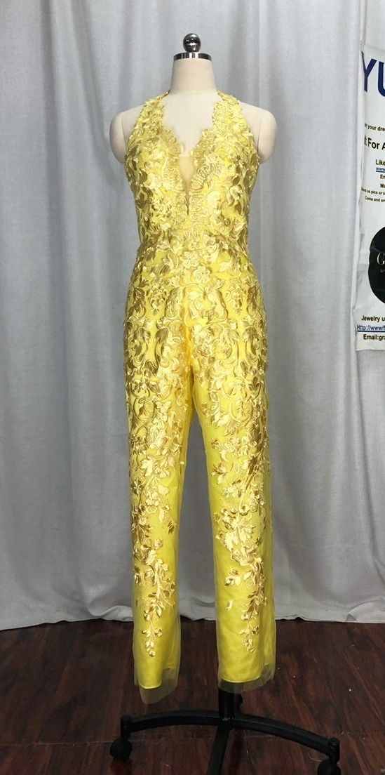 Size 2 Homecoming Lace Yellow Formal Jumpsuit on Queenly