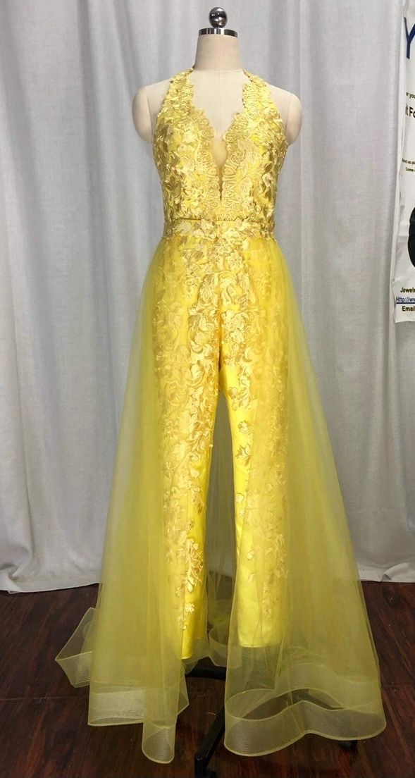 Size 2 Homecoming Lace Yellow Formal Jumpsuit on Queenly
