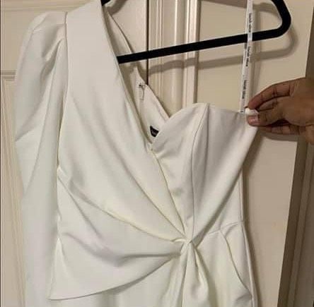 Size 10 White Formal Jumpsuit on Queenly