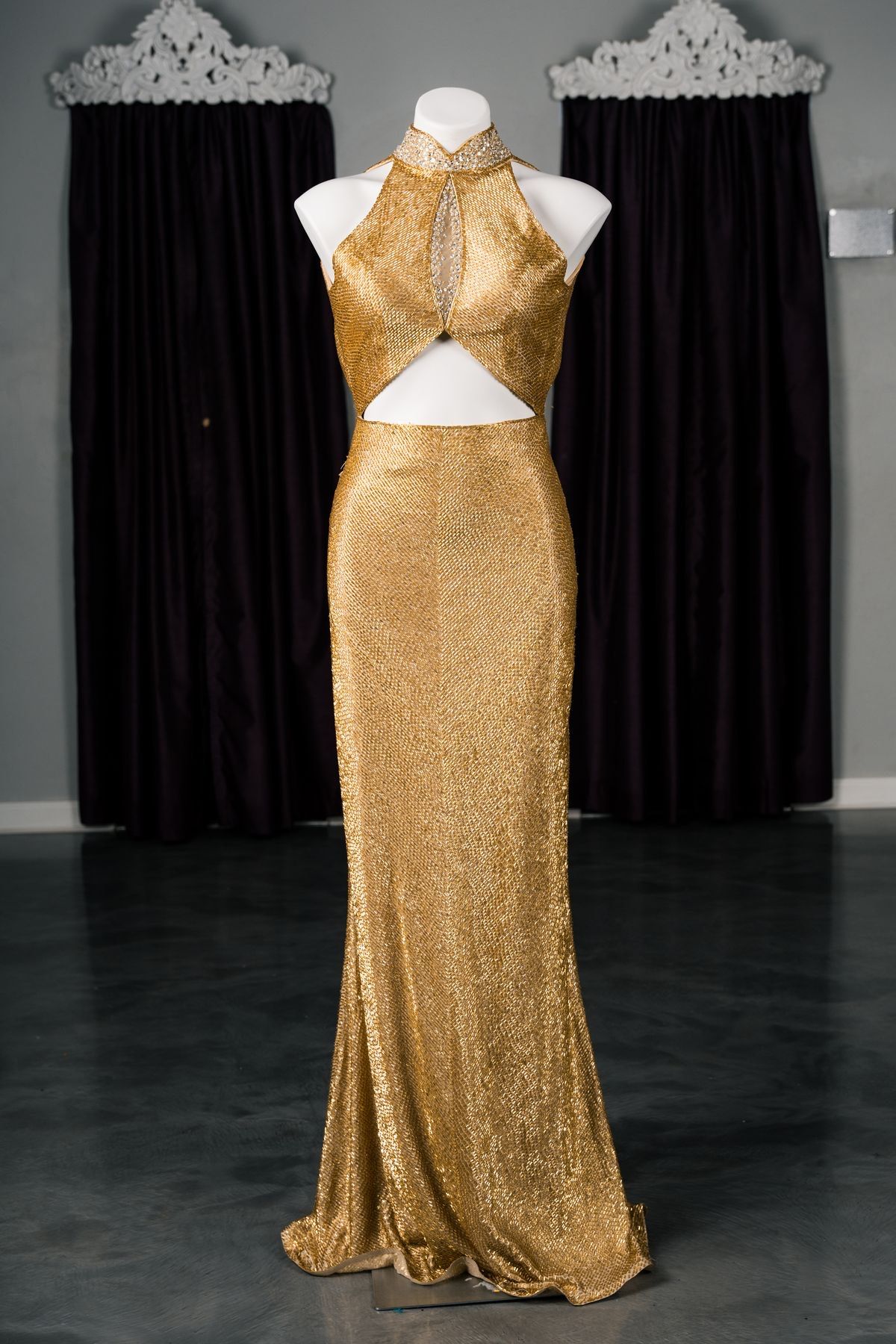 Shawn Yearick Couture Size 2 Prom High Neck Sequined Gold Floor Length Maxi on Queenly