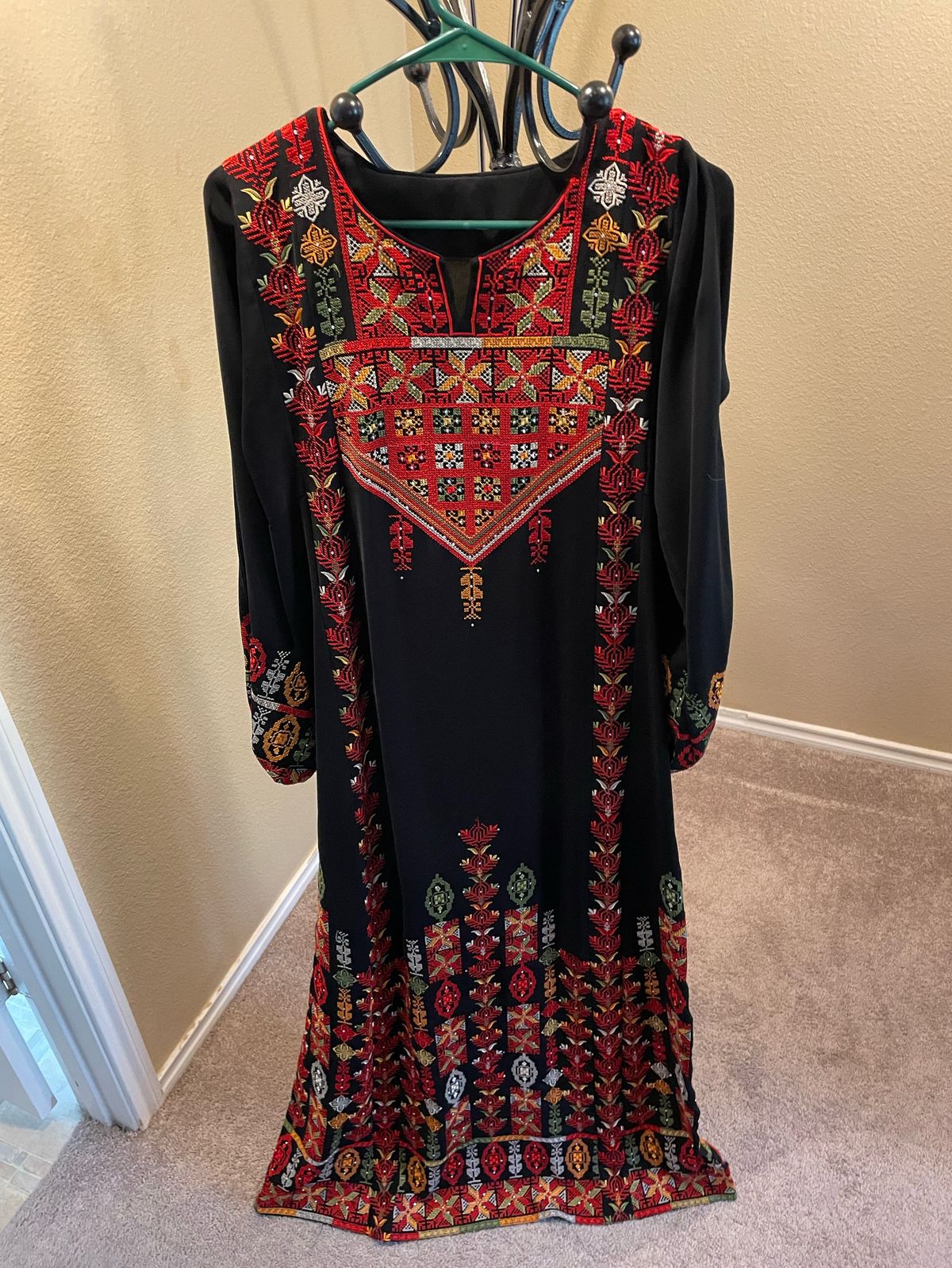 Size 10 Long Sleeve Sequined Multicolor Floor Length Maxi on Queenly