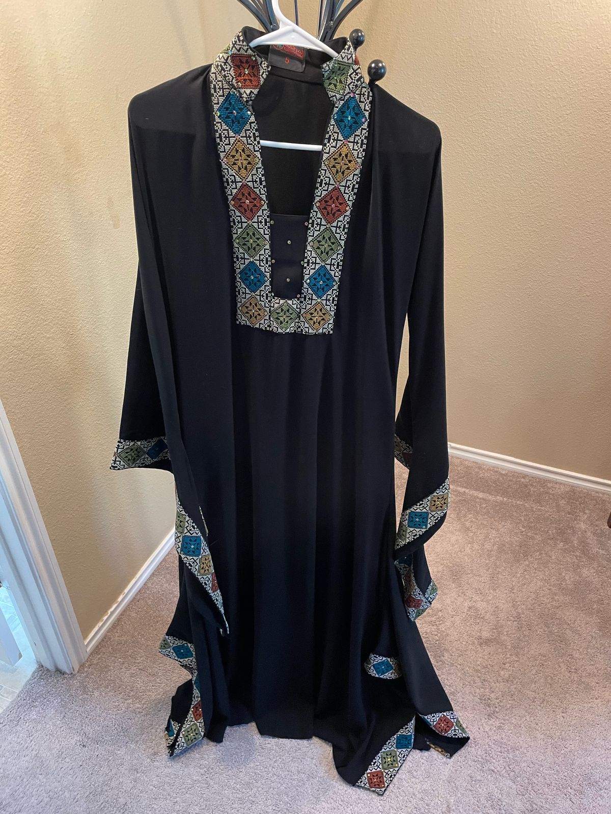 Size 10 Prom Long Sleeve Multicolor Floor Length Maxi on Queenly
