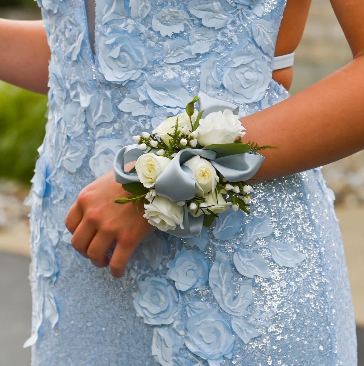 Jovani Size 4 Prom Blue Side Slit Dress on Queenly