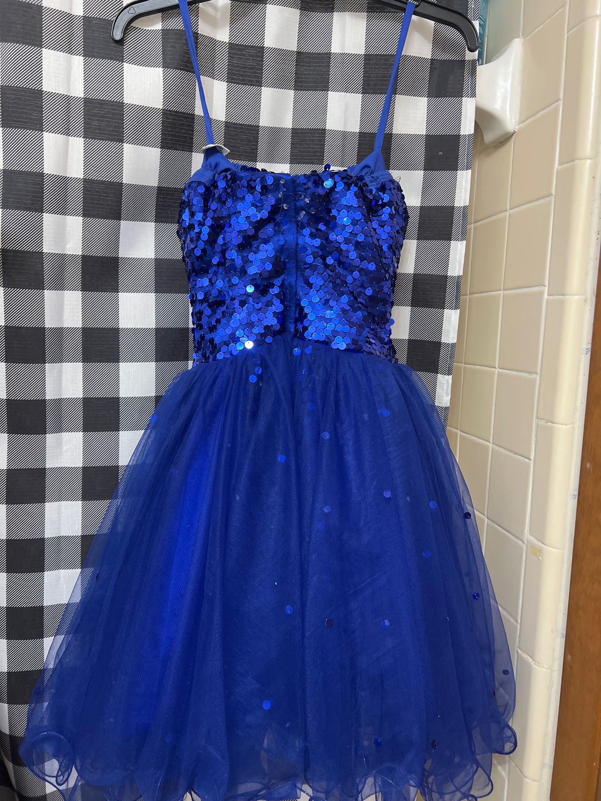 Size 00 Homecoming Blue Ball Gown on Queenly