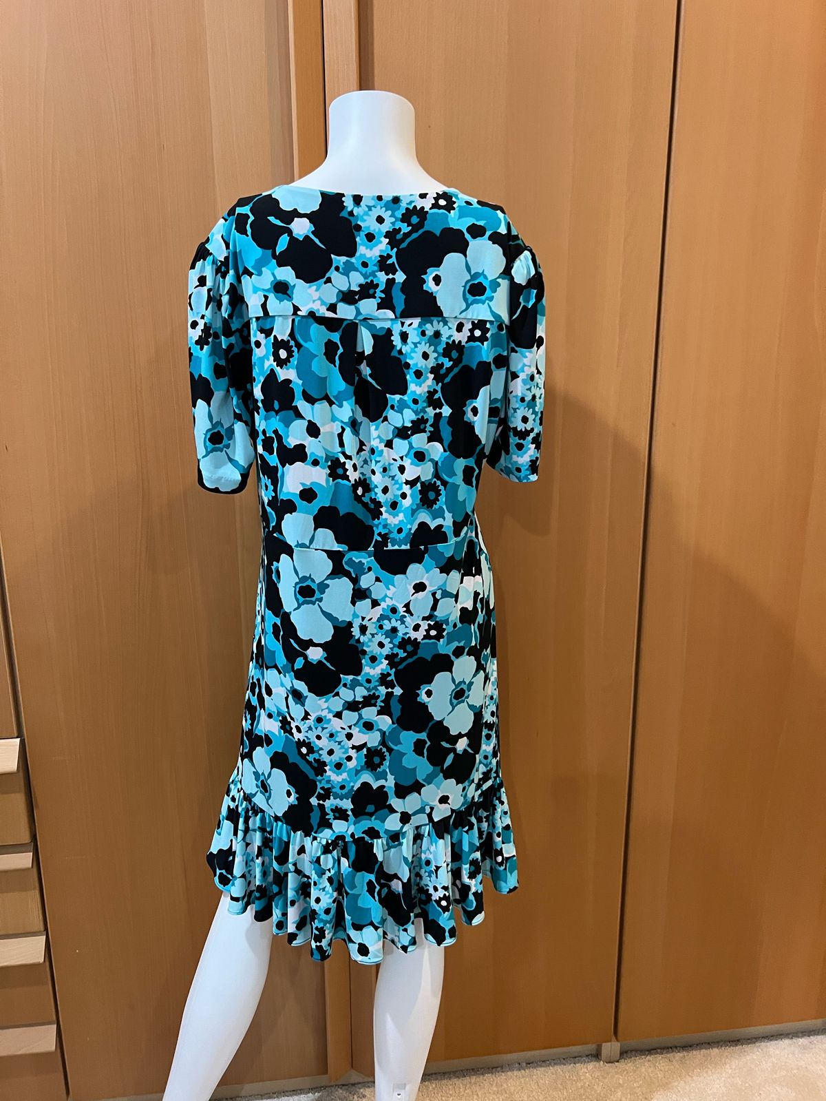 Michael kors Size 14 Wedding Guest Floral Blue A-line Dress on Queenly