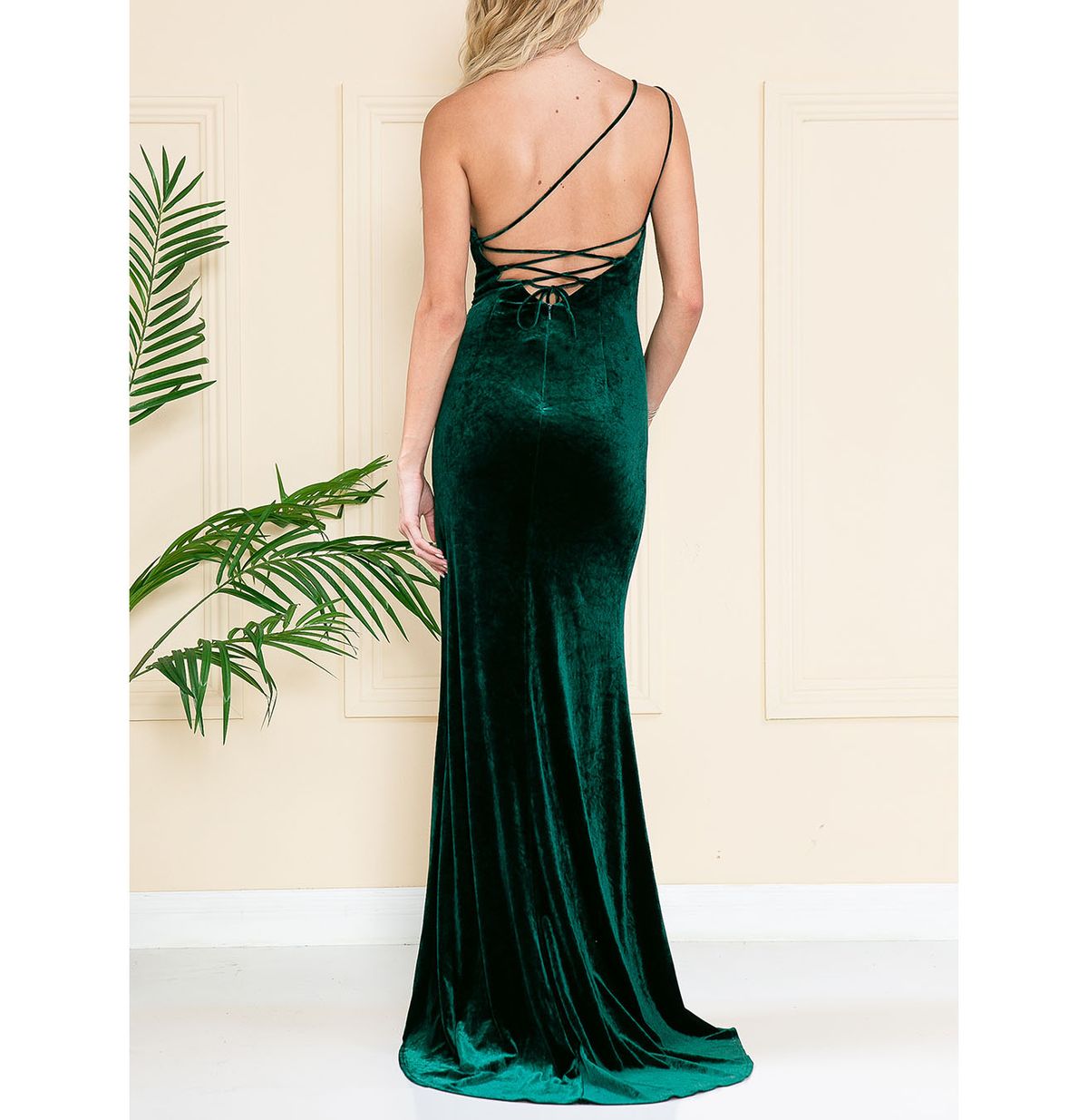 Amelia  Size 8 Prom Velvet Royal Blue Side Slit Dress on Queenly