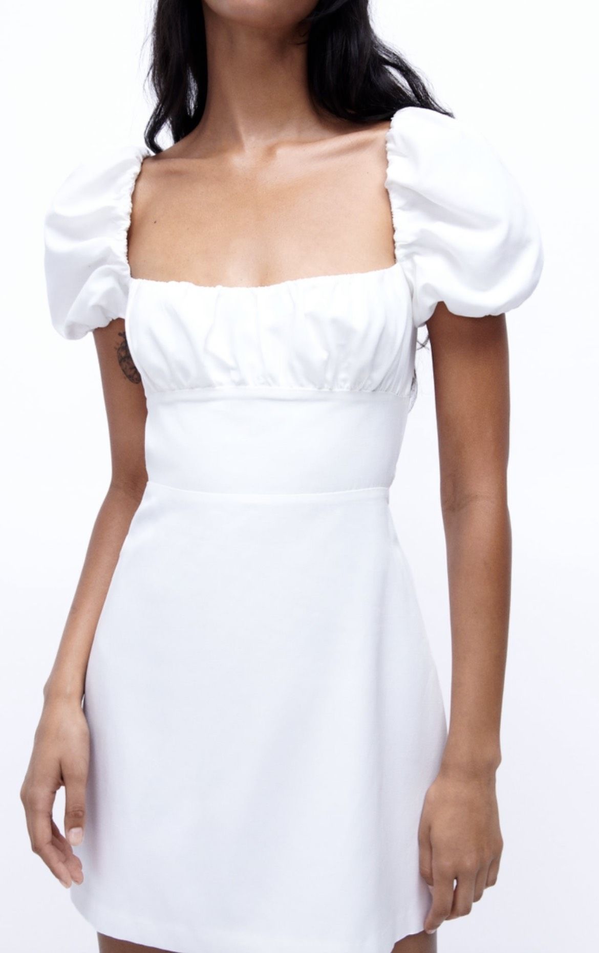 Zara Size 8 White A-line Dress on Queenly