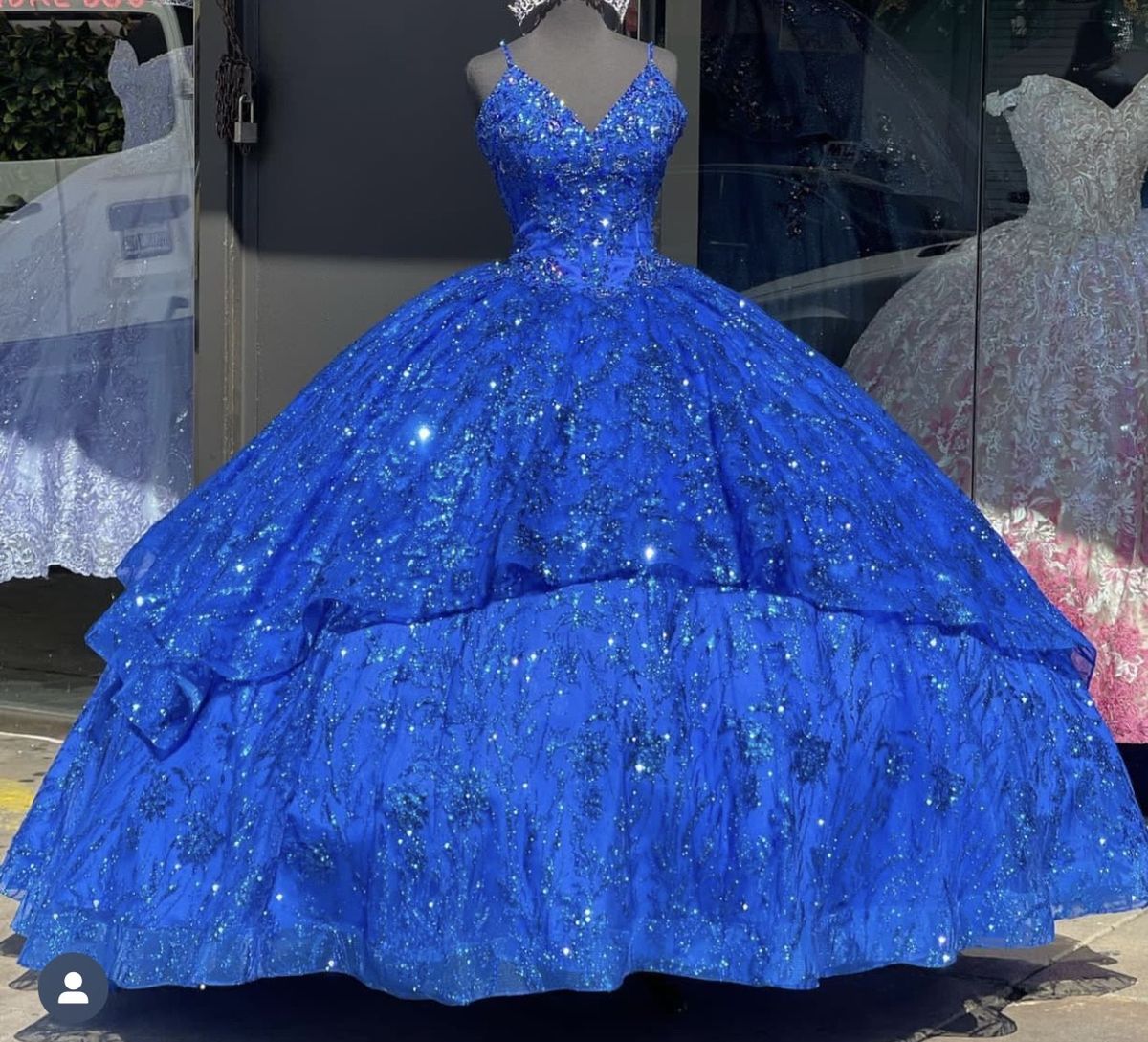 Size 0 Royal Blue Ball Gown on Queenly