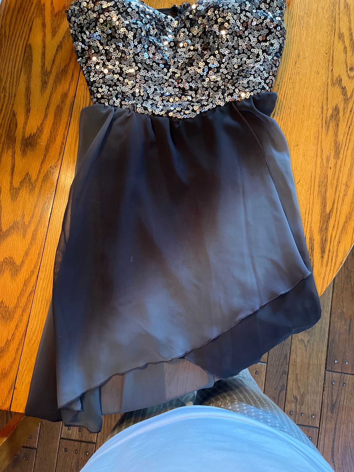 Girls Size 5 Homecoming Black Cocktail Dress on Queenly