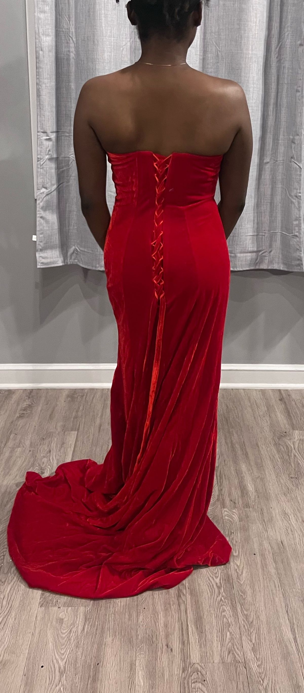 Size 2 Prom Velvet Red Mermaid Dress on Queenly