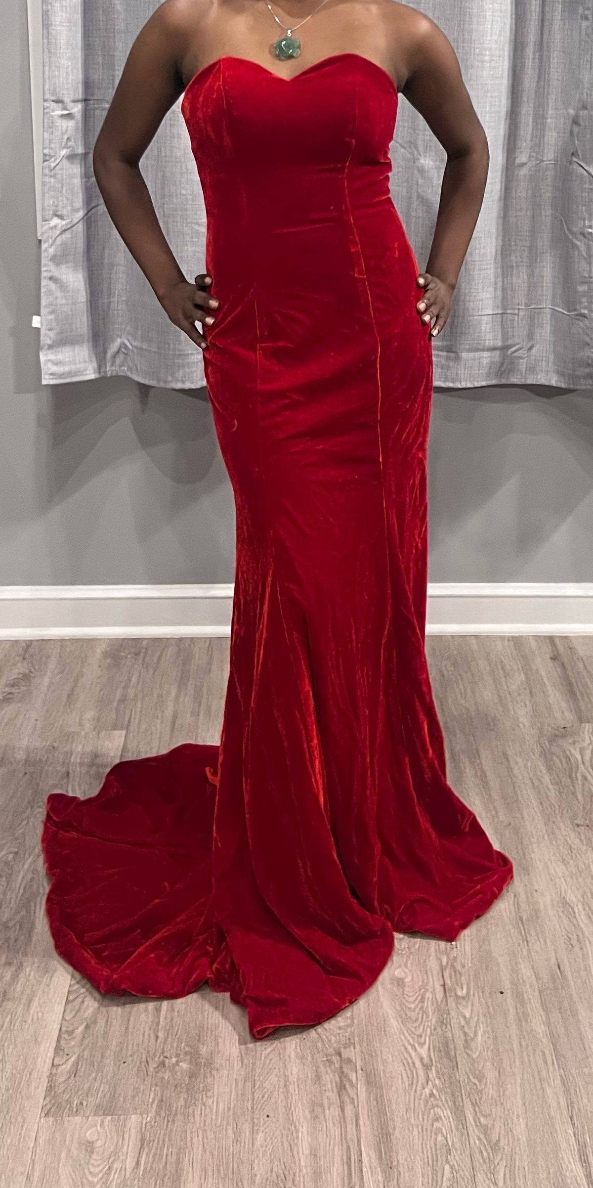 Size 2 Prom Velvet Red Mermaid Dress on Queenly