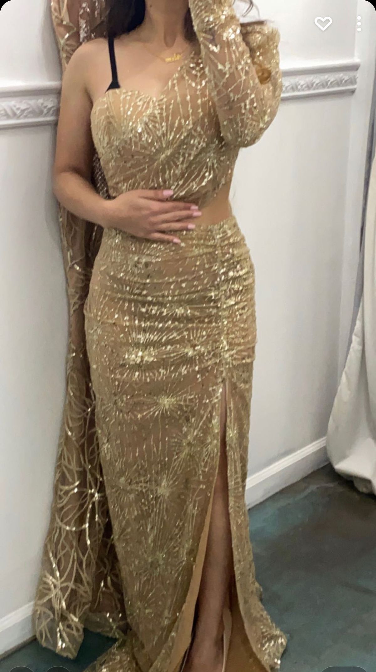 Size 0 Prom One Shoulder Sequined Gold Floor Length Maxi on Queenly