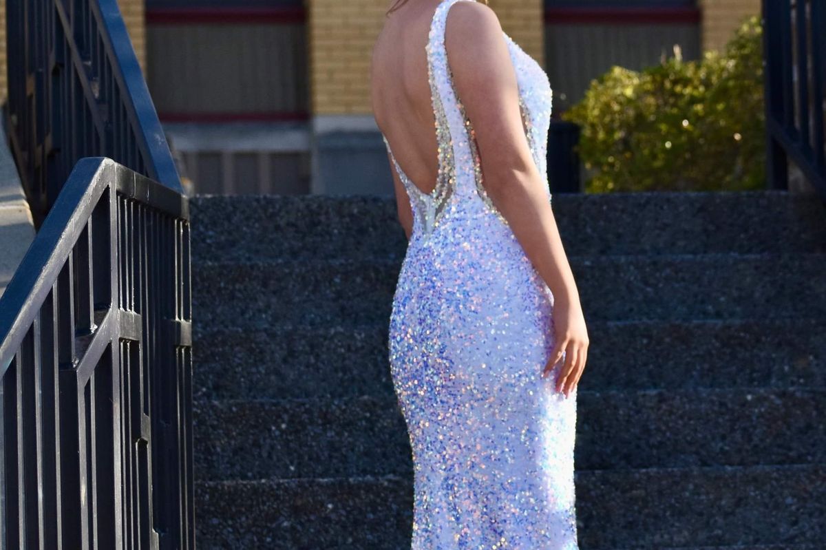 Size 0 Prom Sequined White Side Slit Dress on Queenly