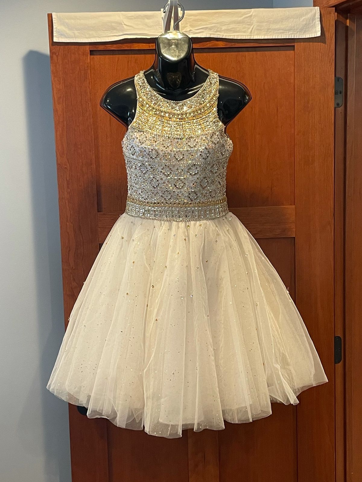 Size 2 Pageant White Cocktail Dress on Queenly