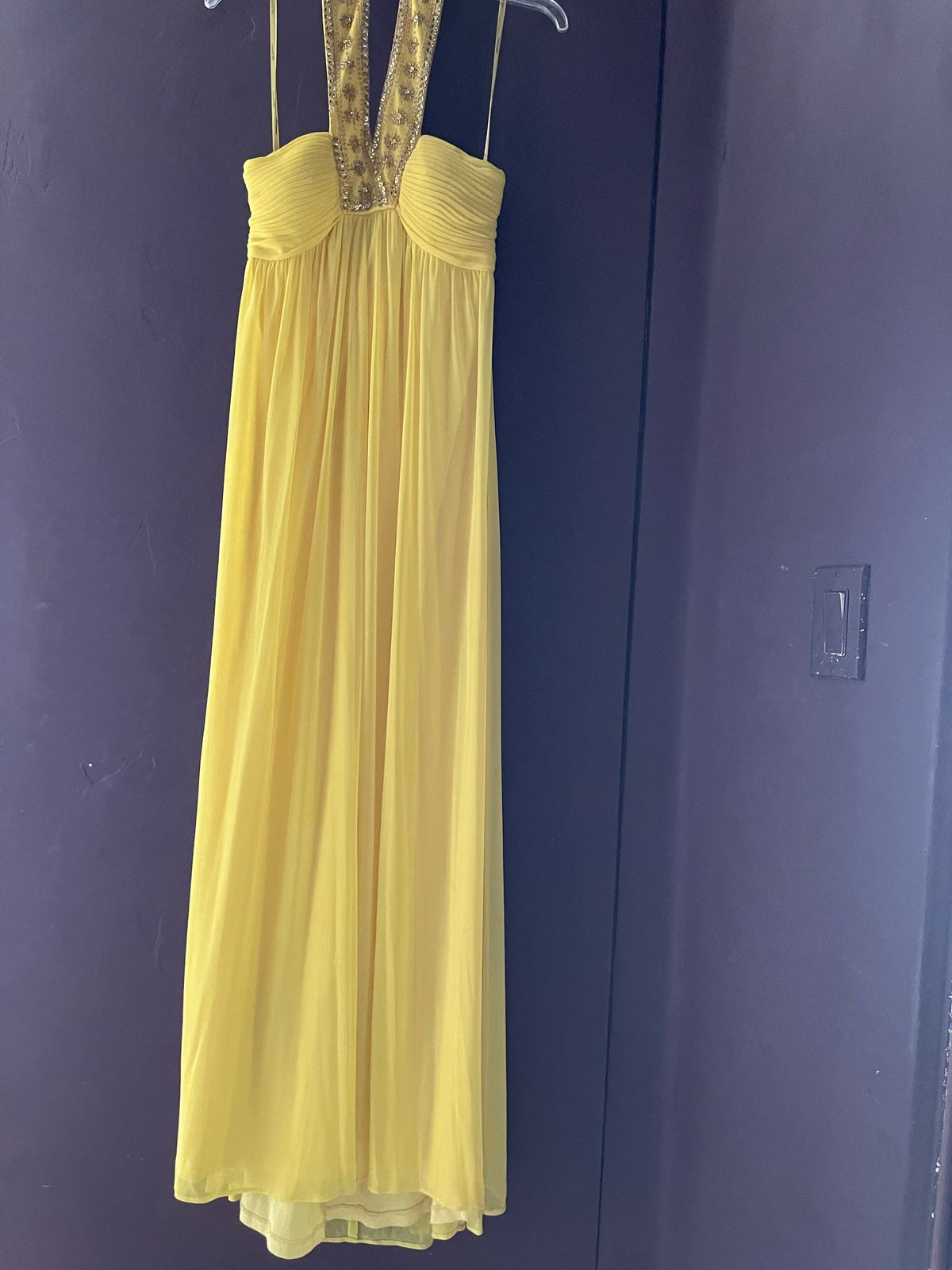 Size 8 Prom Yellow Cocktail Dress on Queenly
