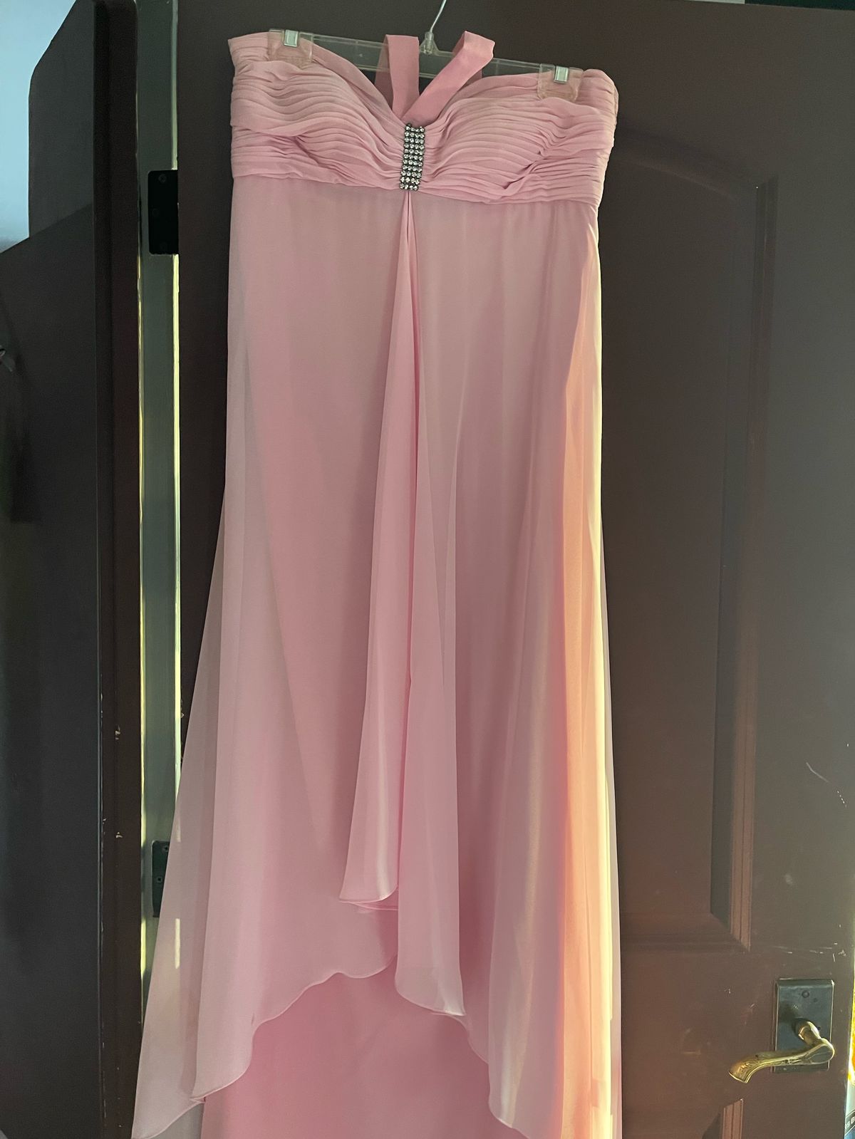 Size 10 Prom Strapless Light Pink Cocktail Dress on Queenly