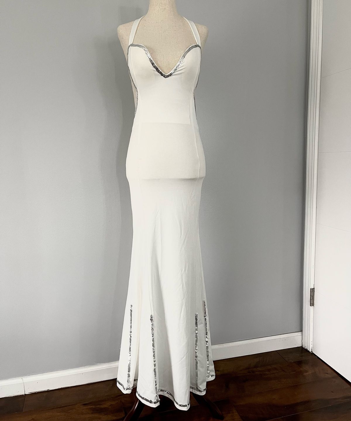 Size 4 Wedding Halter White Mermaid Dress on Queenly