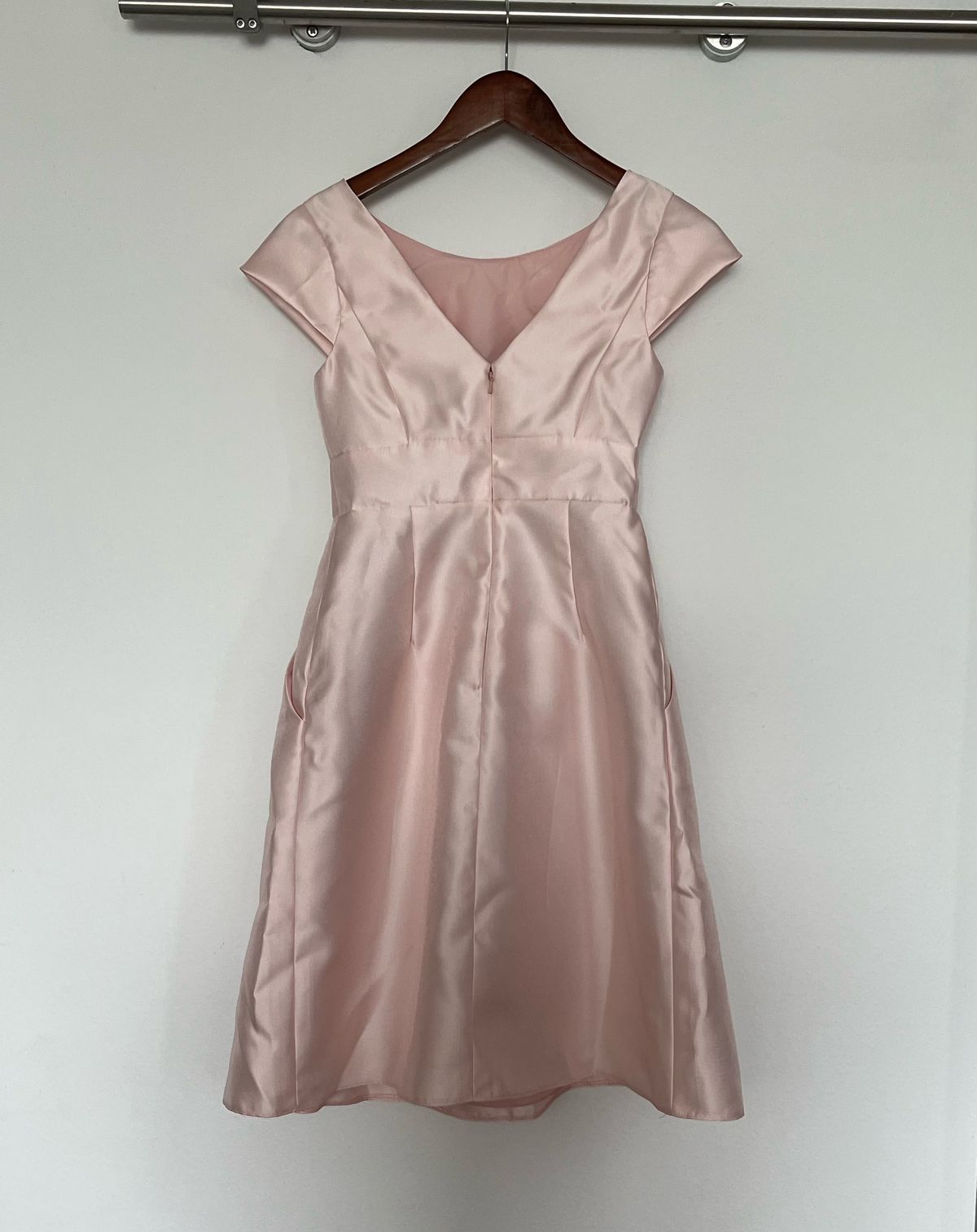 Alfred Sung Size 2 Bridesmaid Cap Sleeve Pink A-line Dress on Queenly
