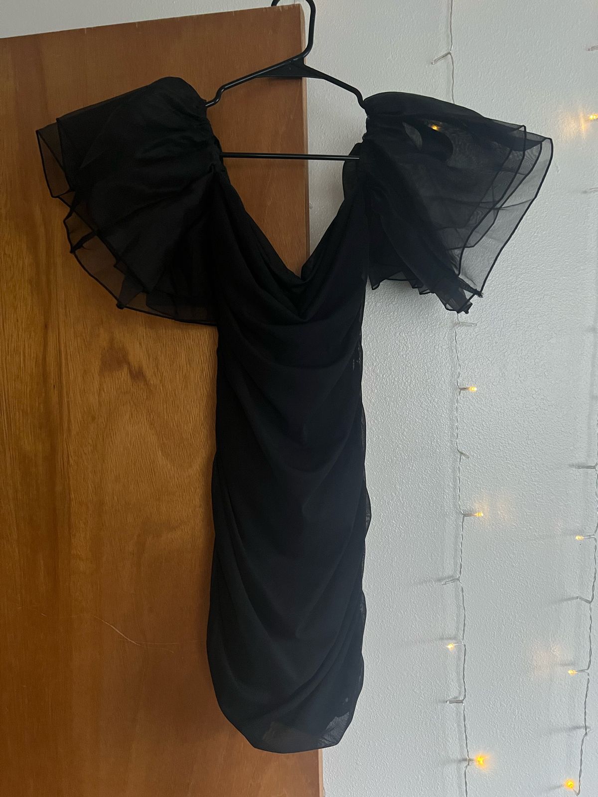 Size 4 Nightclub Black Cocktail Dress on Queenly
