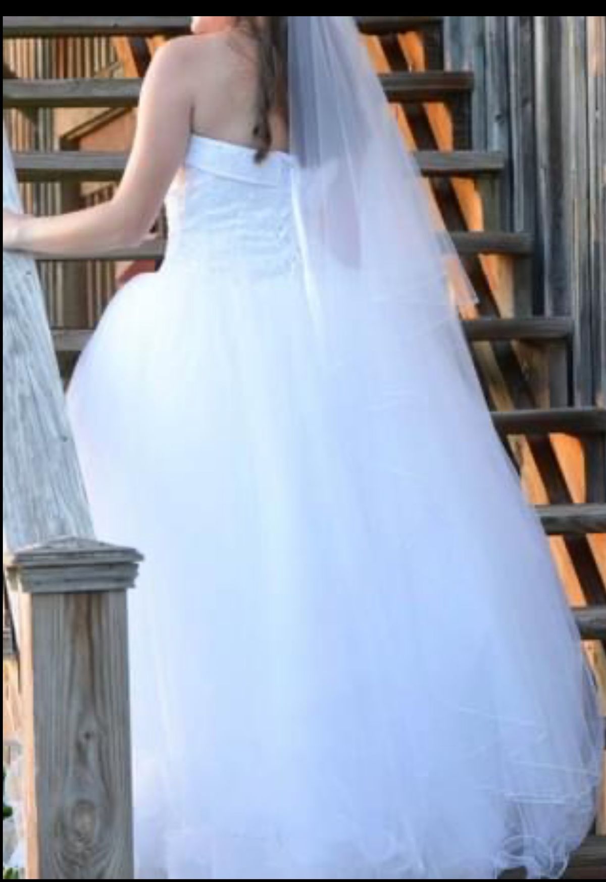 David's Bridal Size 4 Wedding Strapless White Ball Gown on Queenly