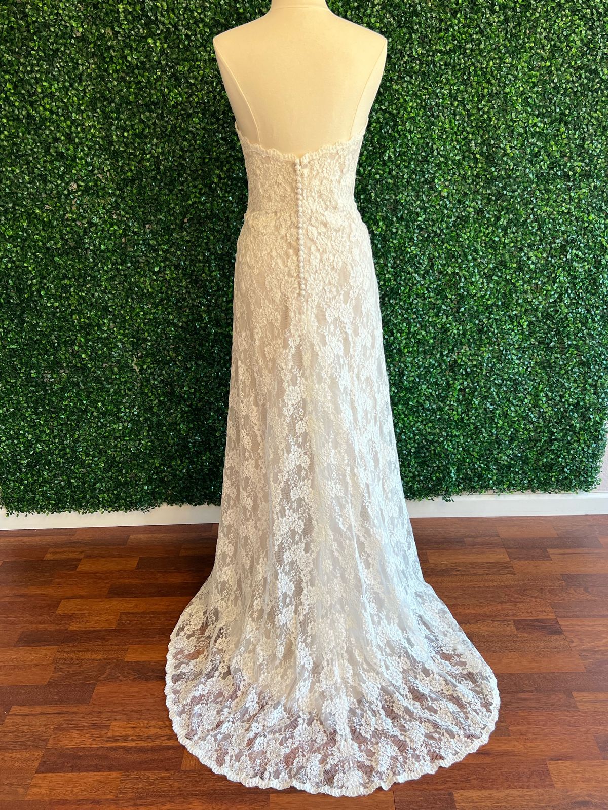 Size 10 Strapless Lace Nude Floor Length Maxi on Queenly