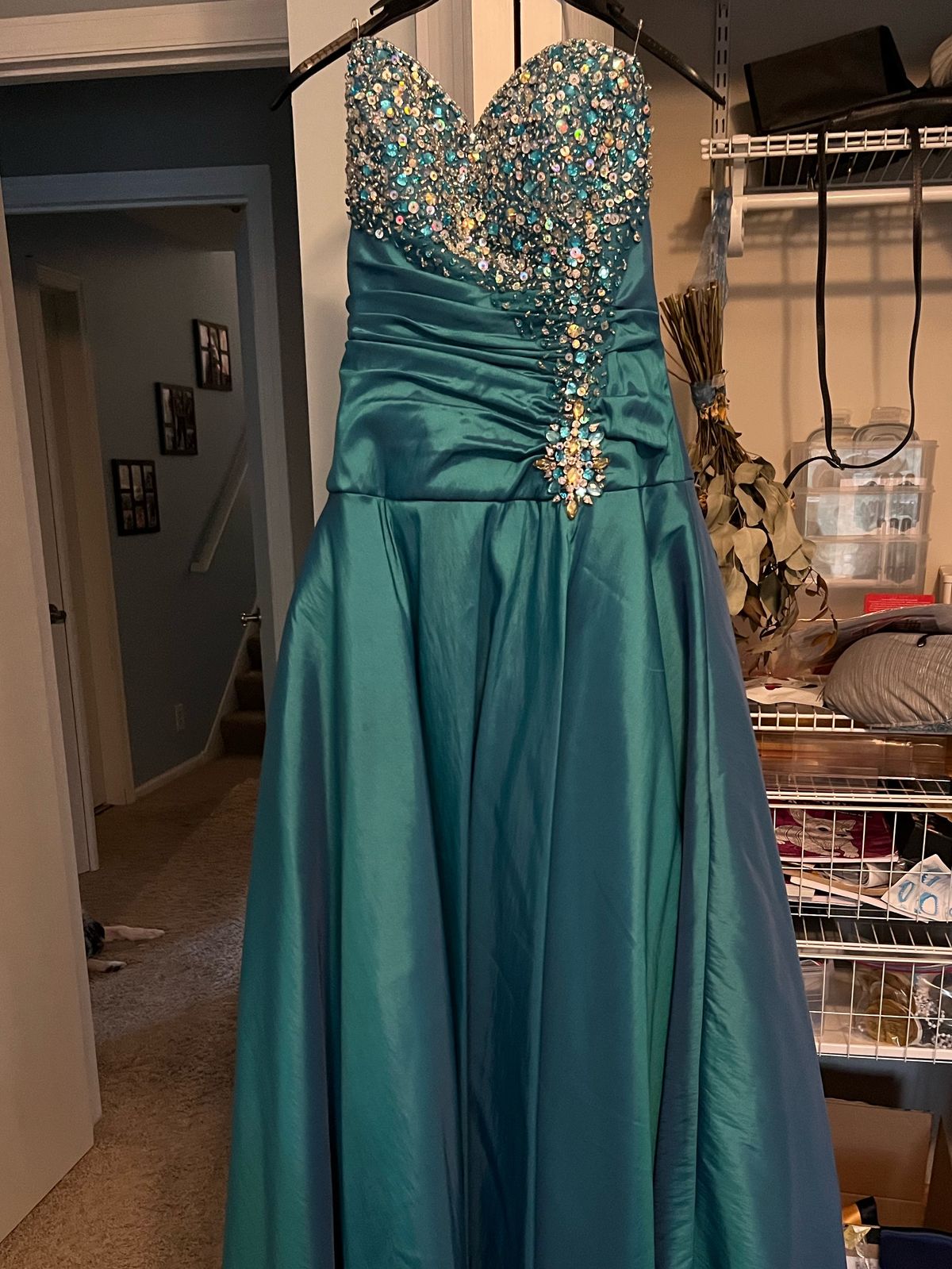 Size 6 Prom Royal Blue Ball Gown on Queenly