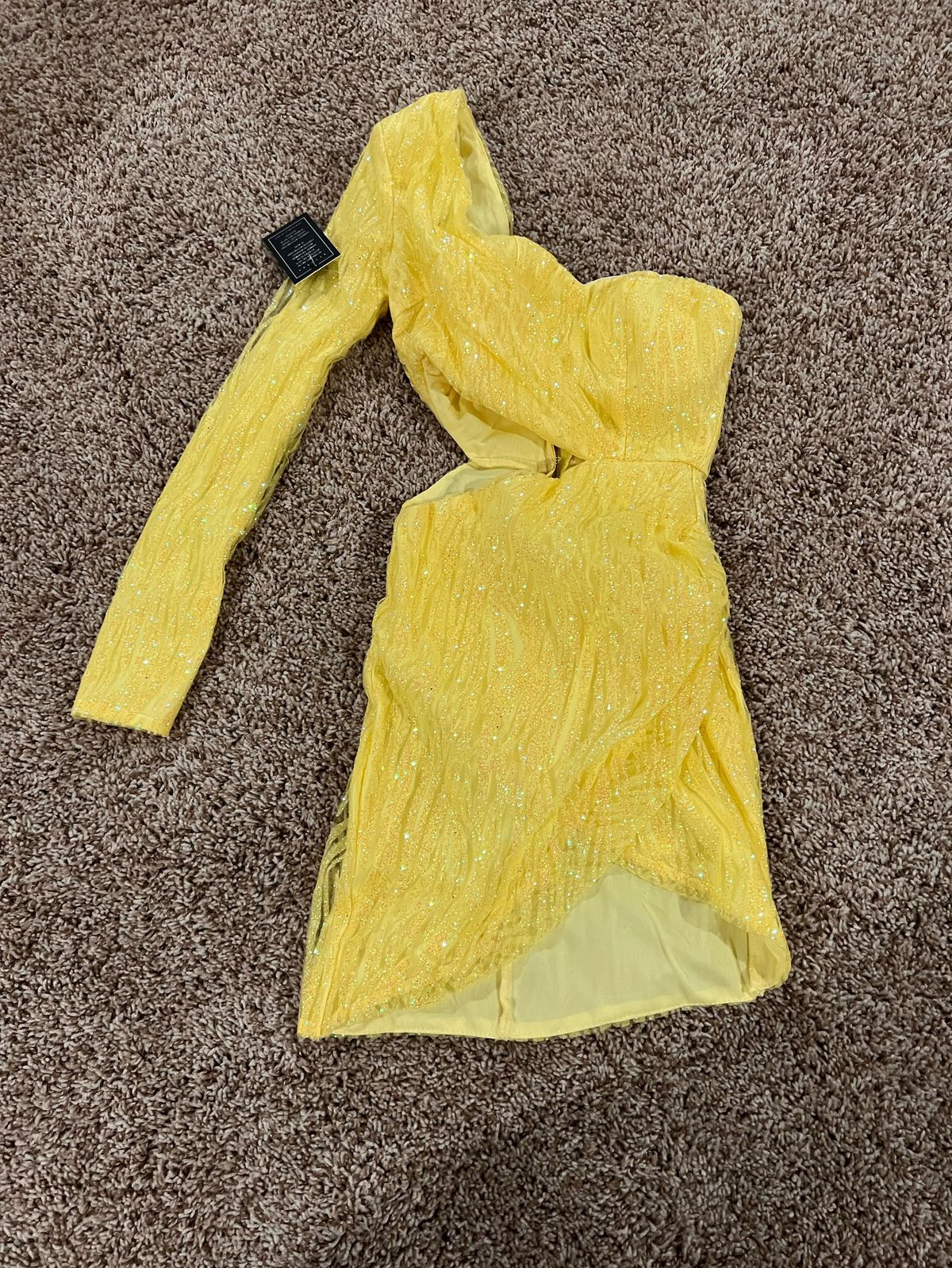 Size 2 Nightclub Yellow Cocktail Dress on Queenly