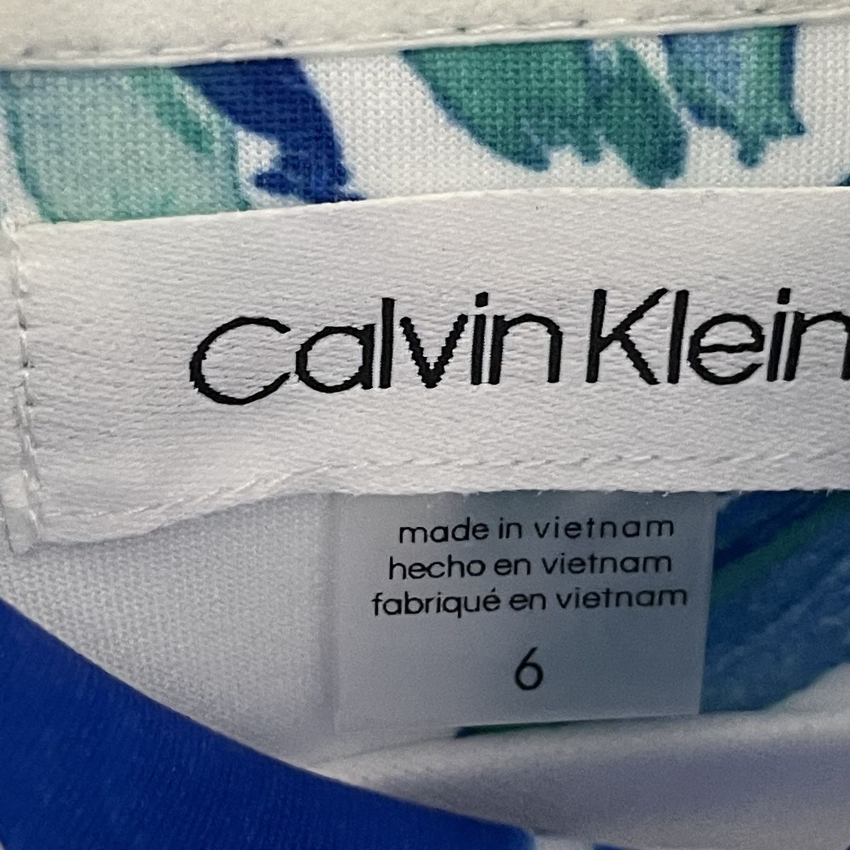 Calvin Klein Size 6 Floral Blue Cocktail Dress on Queenly