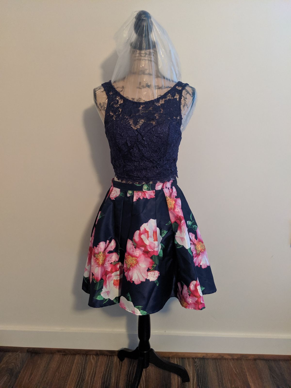 Size 4 Multicolor Cocktail Dress on Queenly