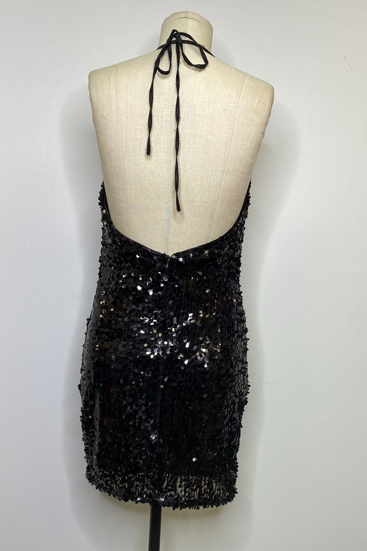 Style AD5315 Alythea Size 6 Sequined Black Cocktail Dress on Queenly