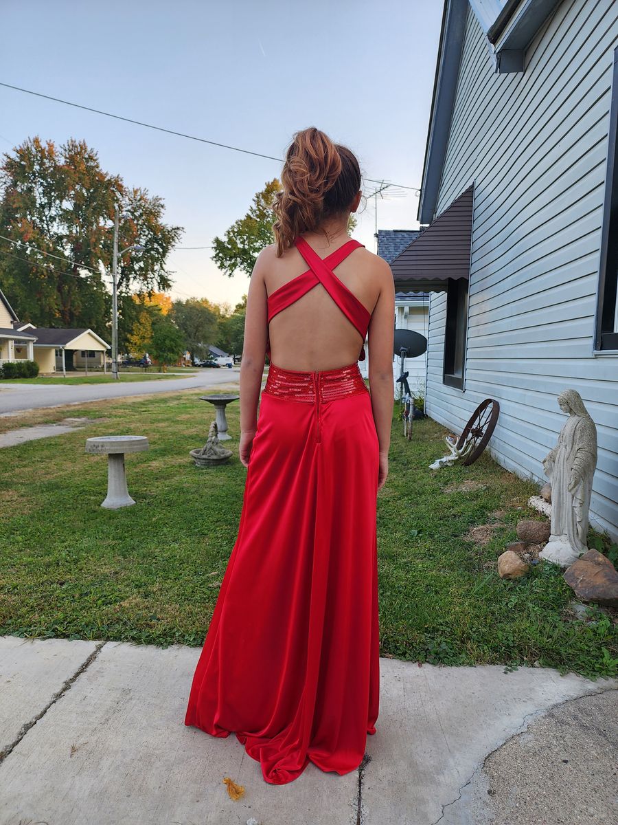 Size 4 Prom Satin Red A-line Dress on Queenly