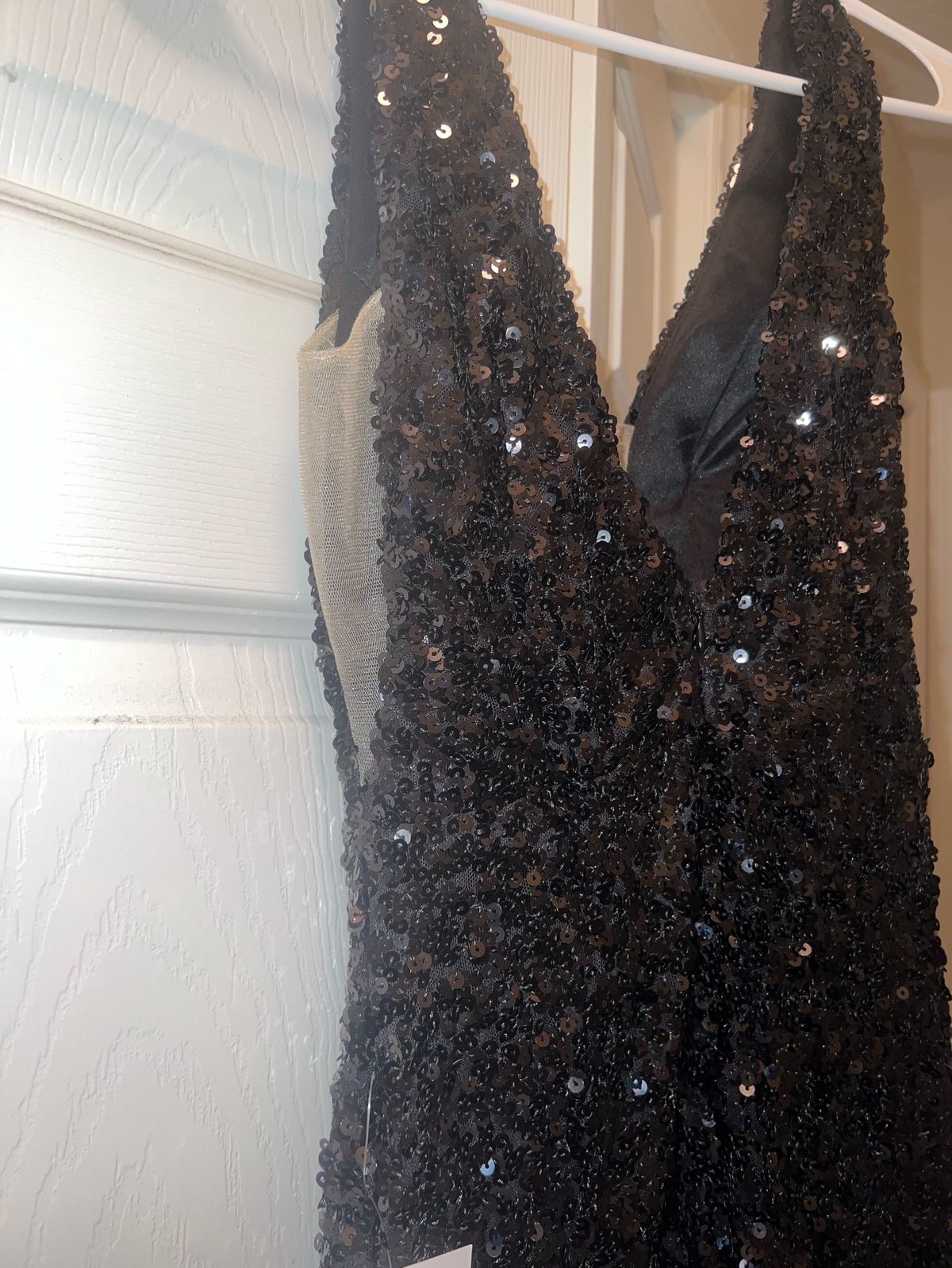 Size 0 Homecoming Sequined Black Cocktail Dress on Queenly