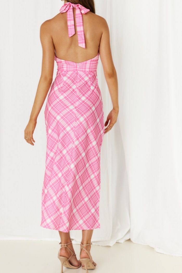 Style SW22-5038 Seven Wonders Size 6 Homecoming Halter Pink Cocktail Dress on Queenly