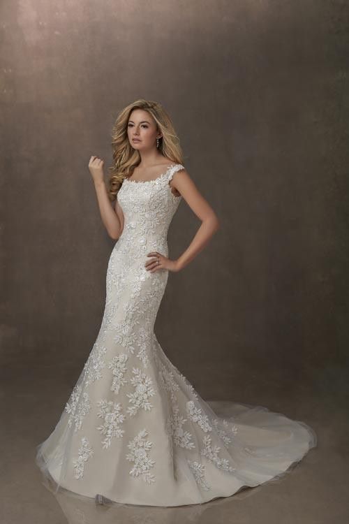 Size 12 Wedding Lace White Mermaid Dress on Queenly