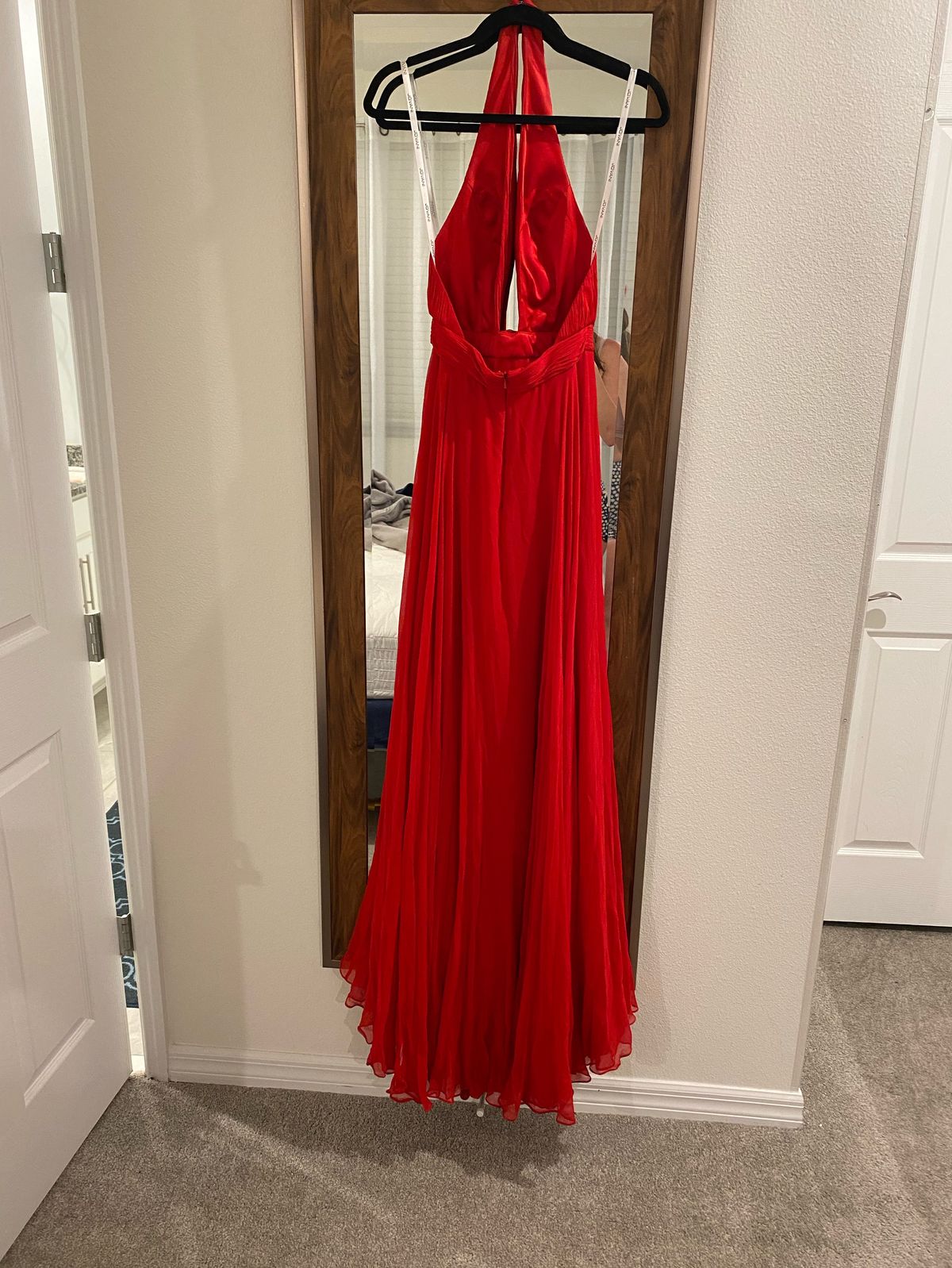 Jovani Size 4 Prom Plunge Satin Red A-line Dress on Queenly