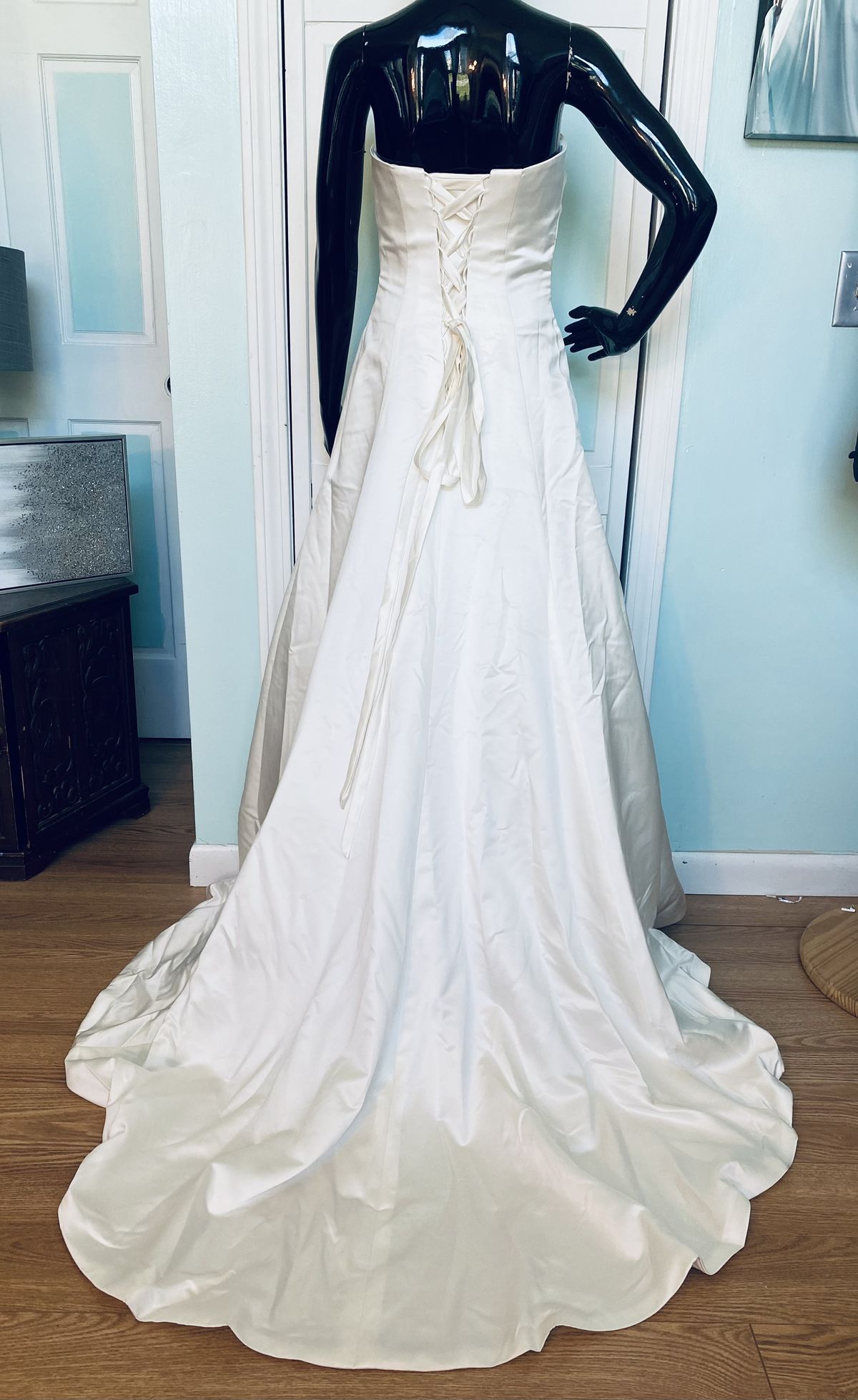 Dere Kiang Size 8 Wedding Satin White A-line Dress on Queenly