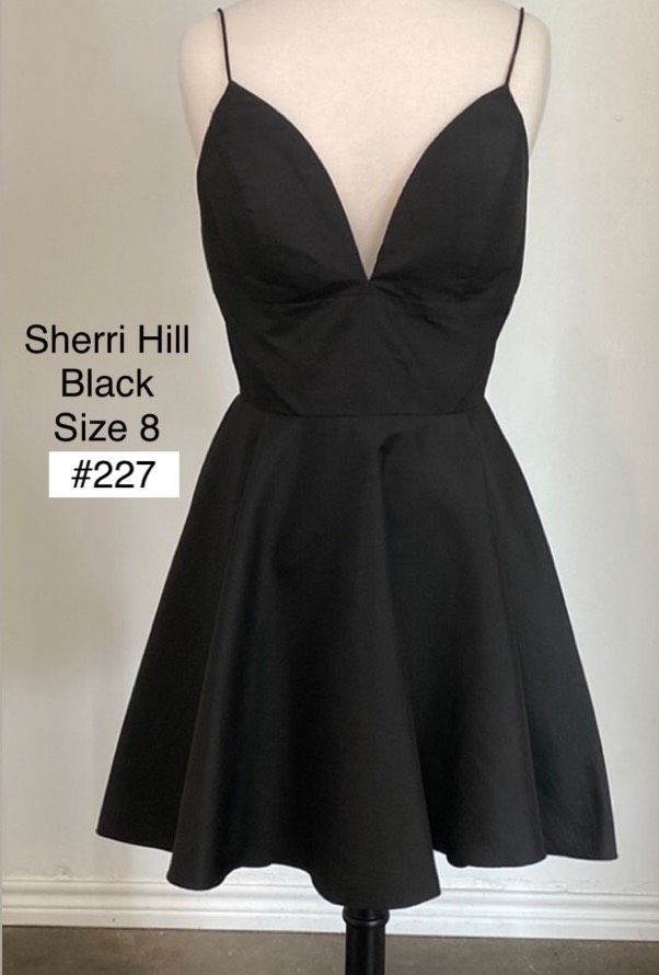 Sherri Hill Size 8 Black A-line Dress on Queenly
