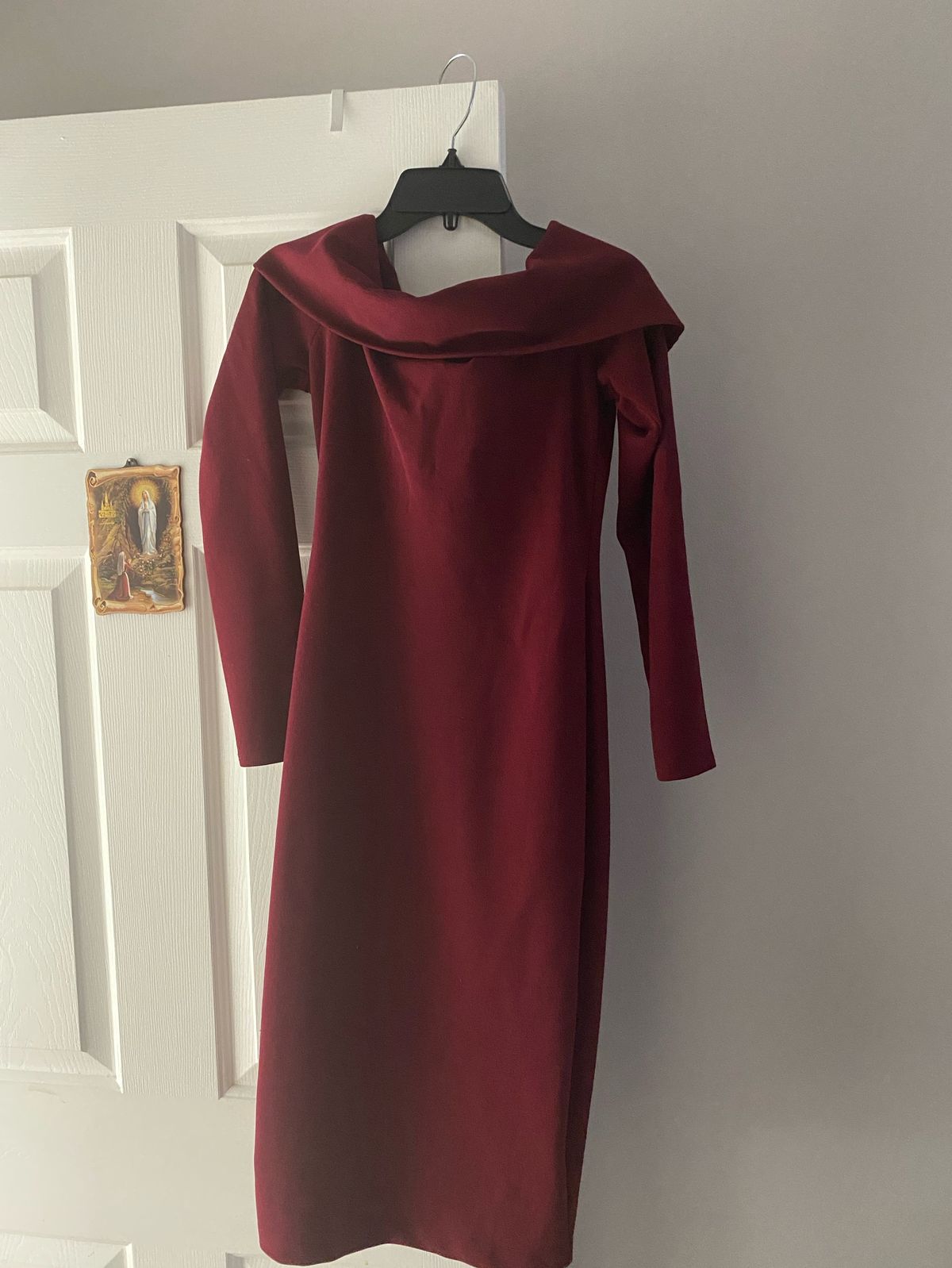 Size 4 Off The Shoulder Burgundy Red Cocktail Dress on Queenly