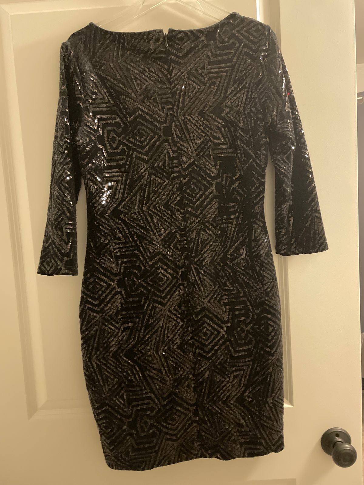 Lynne Ritchie Silver Size 8 Wedding Guest Sequined Black Cocktail Dress on Queenly