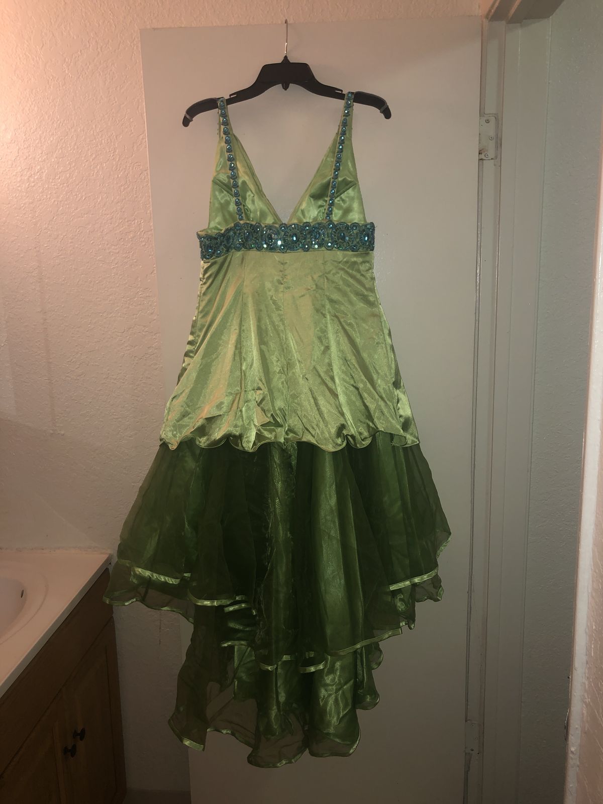 Riva Designs Size 8 Green Ball Gown on Queenly